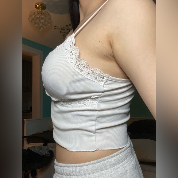 White Lace Trim Crop Top - Picture 3 of 11